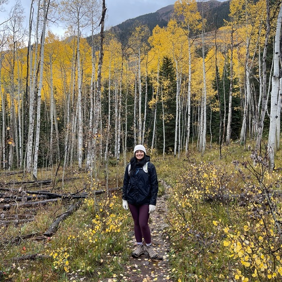 Meet your Posher, Monica - Picture 1 of 1